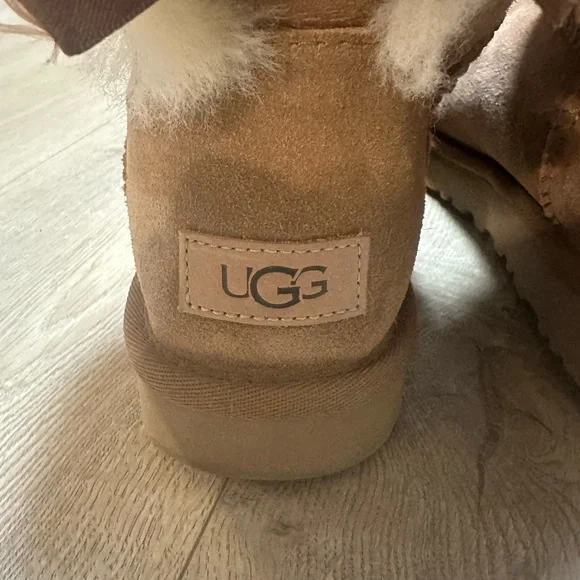 UGG Mini Bailey Bow boots - Picture 3 of 6